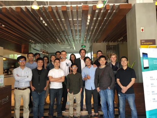 科大讯飞18人创始团队_创始人和联合创始人的区别_imtoken创始人何斌