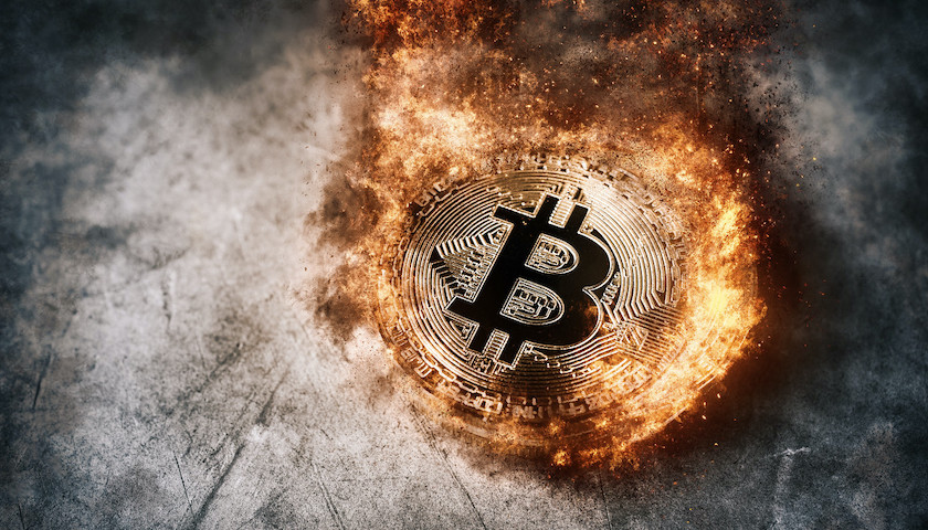 虚拟货币OTC交易遭监管_imtoken转失败_加密货币投资者冻卡现象